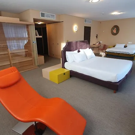 Hotel Omama