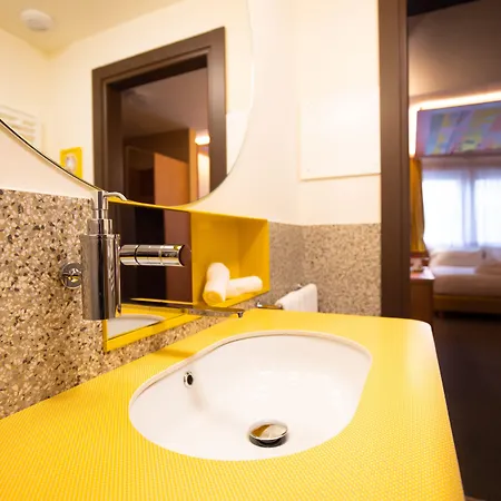 Omama Hotel