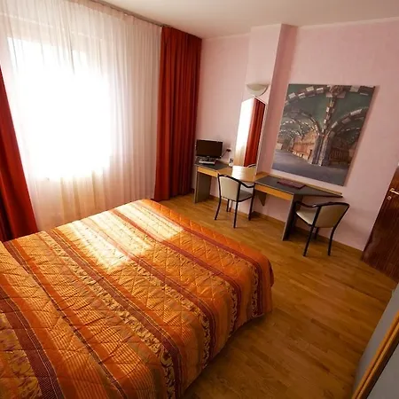 Hotel Omama 4*