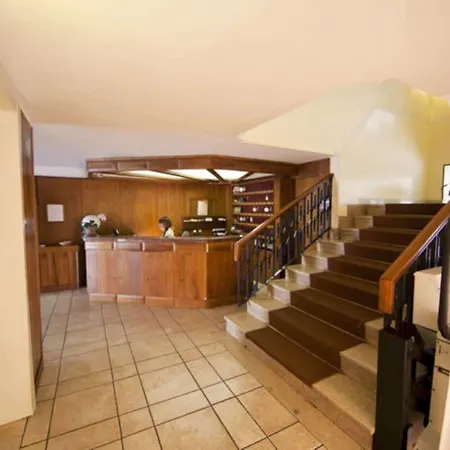 Omama Hotel 4*