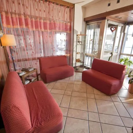 Omama Hotel 4*