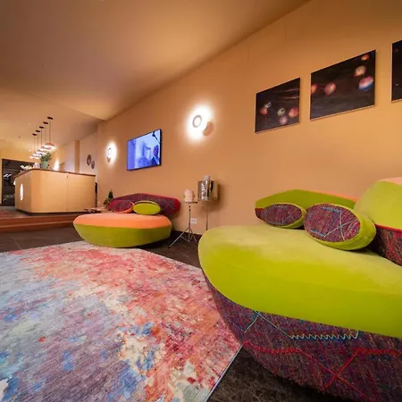 Omama Hotel