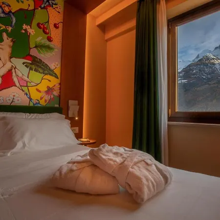 Omama Hotel 4*